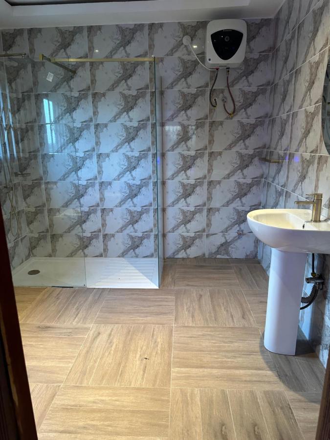 D Barfi Guesthouse, Excellent Location Κούμασι Εξωτερικό φωτογραφία